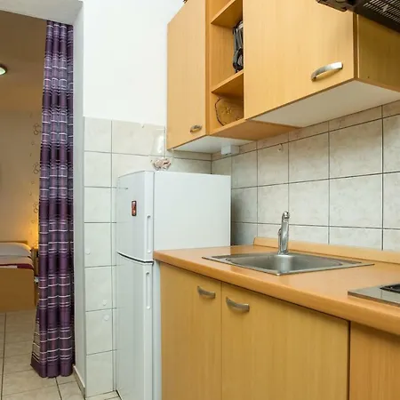 Vesela Apartman *