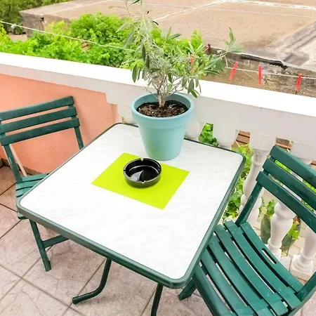 Apartament Vesela