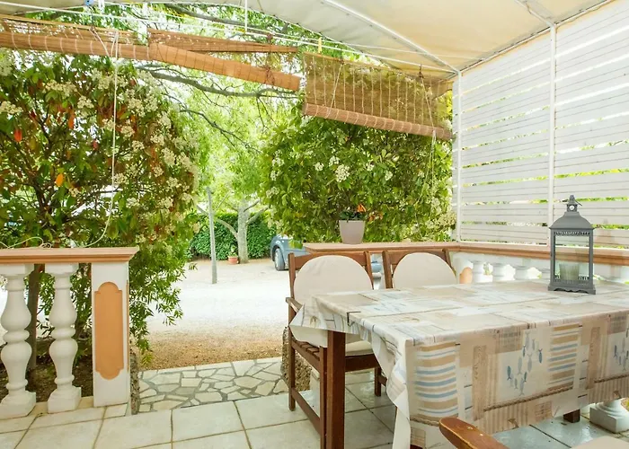 Vesela Apartment Seline